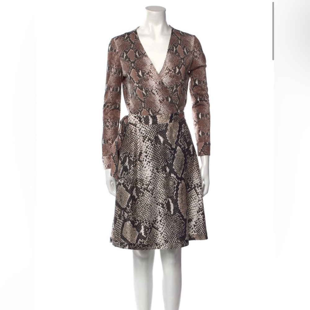 Diane Von Furstenberg DVF - Amelia Snake-Print Silk-Jersey Wrap Dress - Size 6